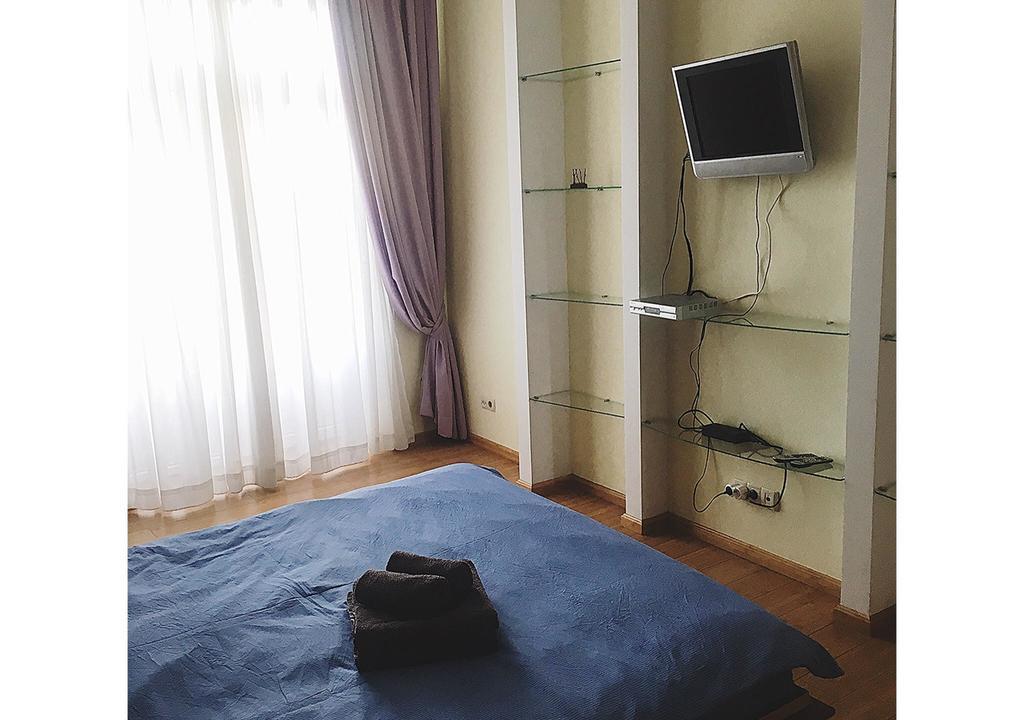 Apartment On Lukyanovska Kyiv Exterior photo